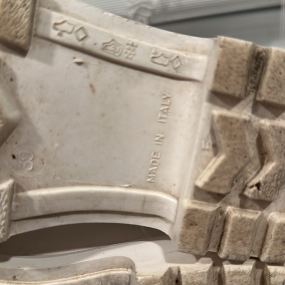 White Burberry Rain Boots - Picture 7 of 9